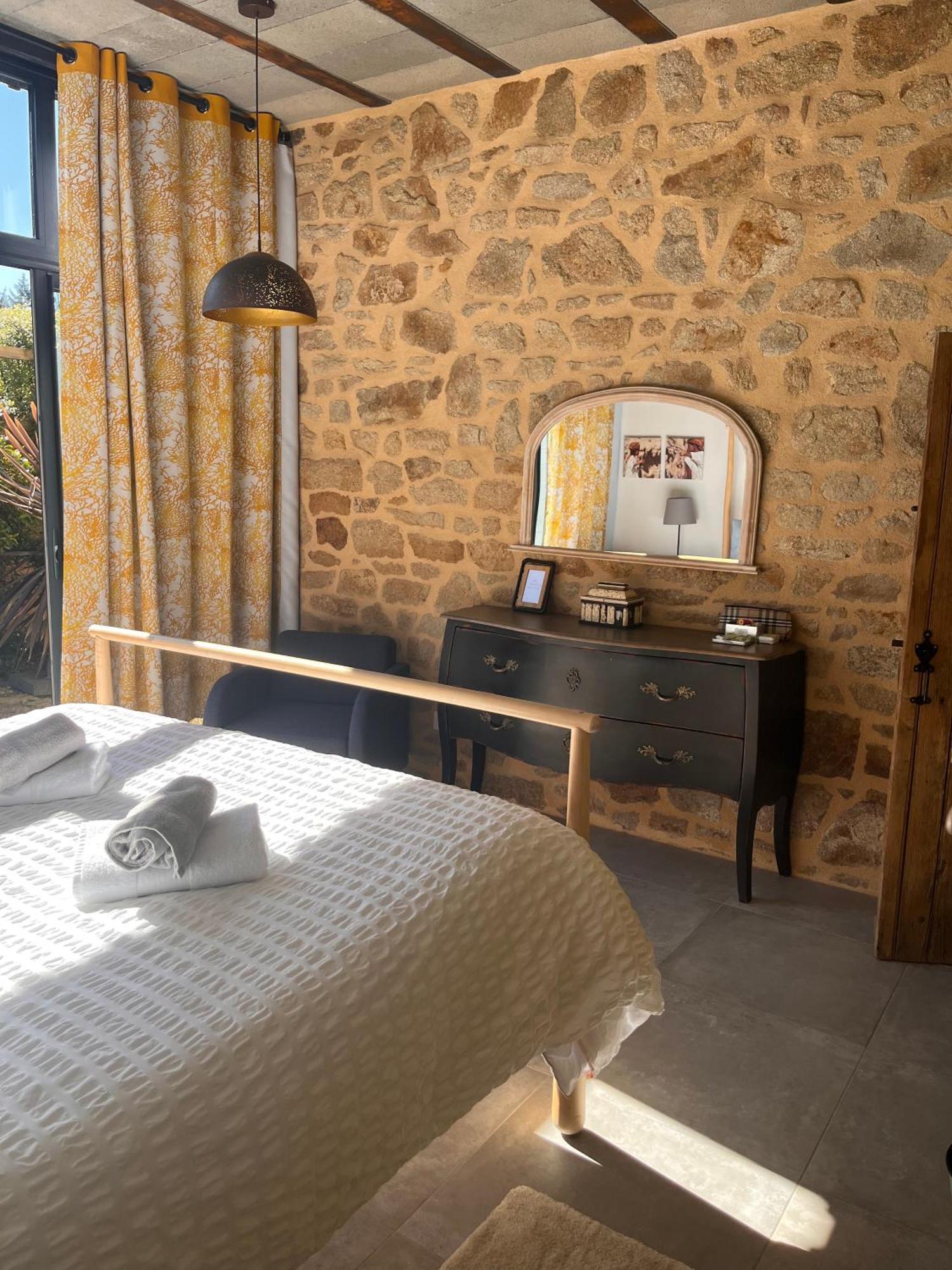 La Sellerie Bed & Breakfast Romagne  Екстериор снимка